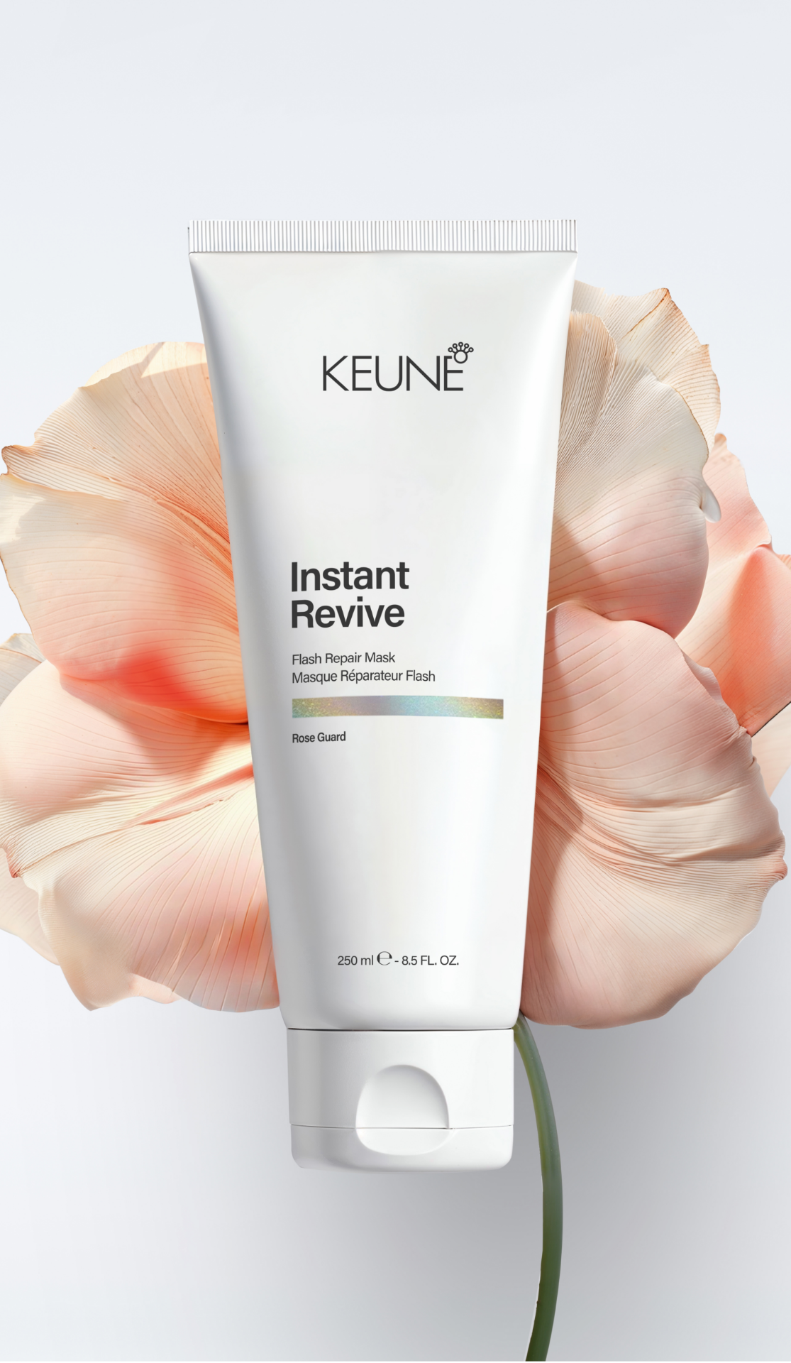 Application du Shampooing Keune Instant Revive Flash pour des cheveux plus forts
